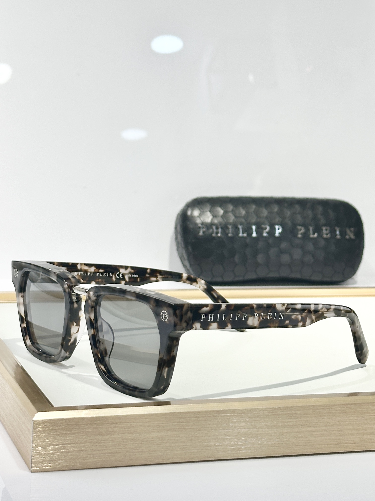 ￼  PhiliPPPlei*
MOD：VPWT
SIZE：51口21 145

