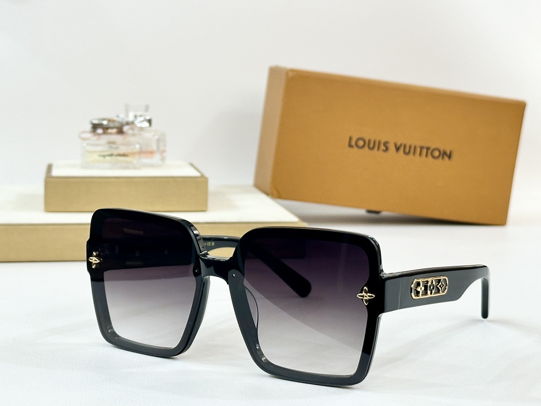  Louisvuitto* 
Model ：Z1871
Size ：62□12-145
