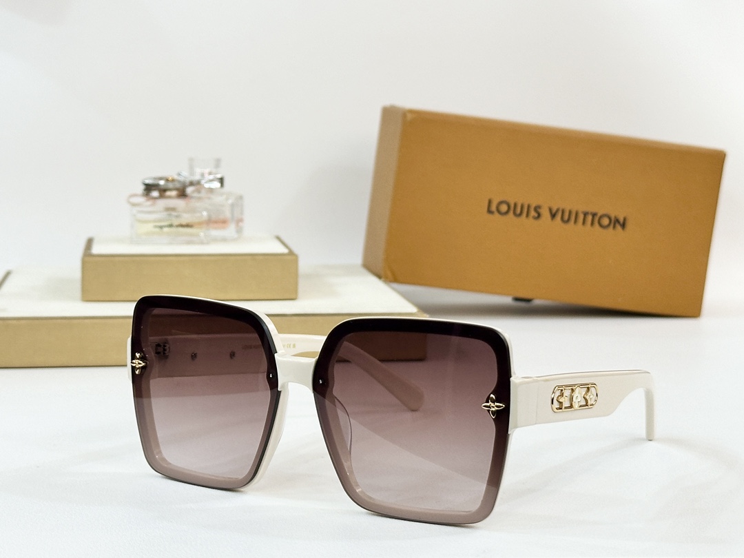  Louisvuitto* 
Model ：Z1871
Size ：62□12-145
