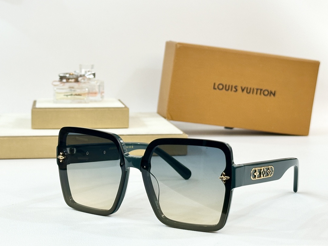  Louisvuitto* 
Model ：Z1871
Size ：62□12-145
