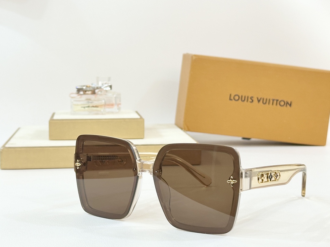  Louisvuitto* 
Model ：Z1871
Size ：62□12-145
