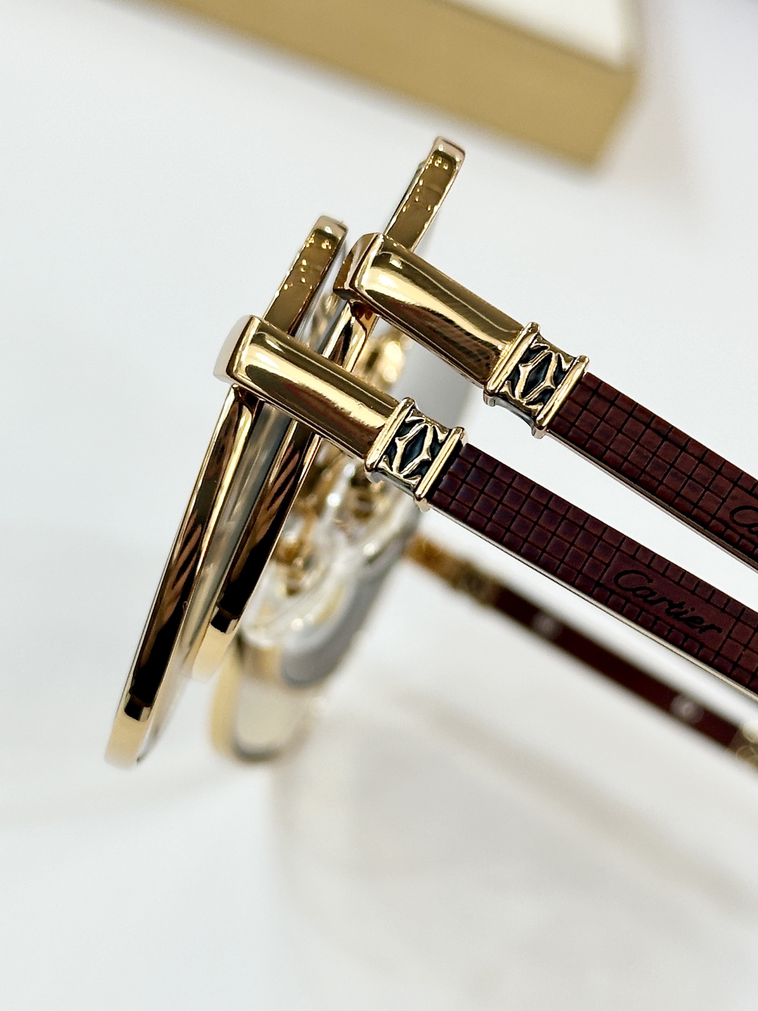  Cartier
MOD：CT0491S
Size：59口19 145

