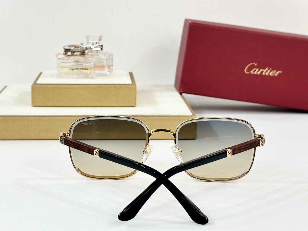  Cartier
MOD：CT0491S
Size：59口19 145
