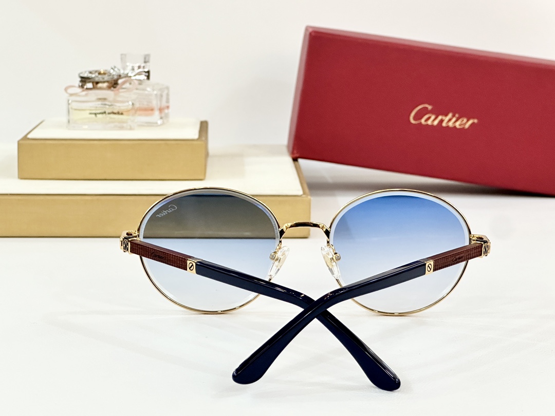  Cartier
MOD：CT0490S
Size：57口19 145
