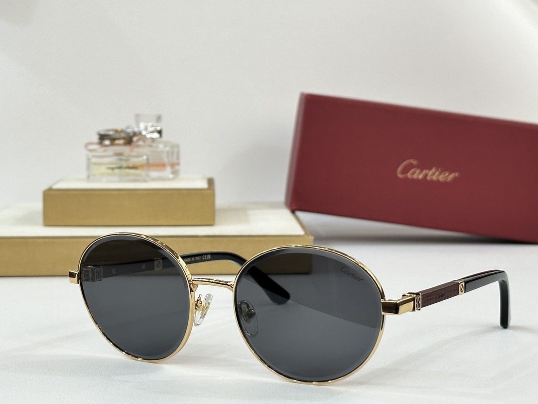  Cartier
MOD：CT0490S
Size：57口19 145
