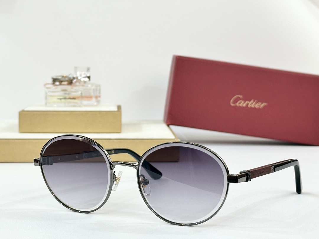  Cartier
MOD：CT0490S
Size：57口19 145
