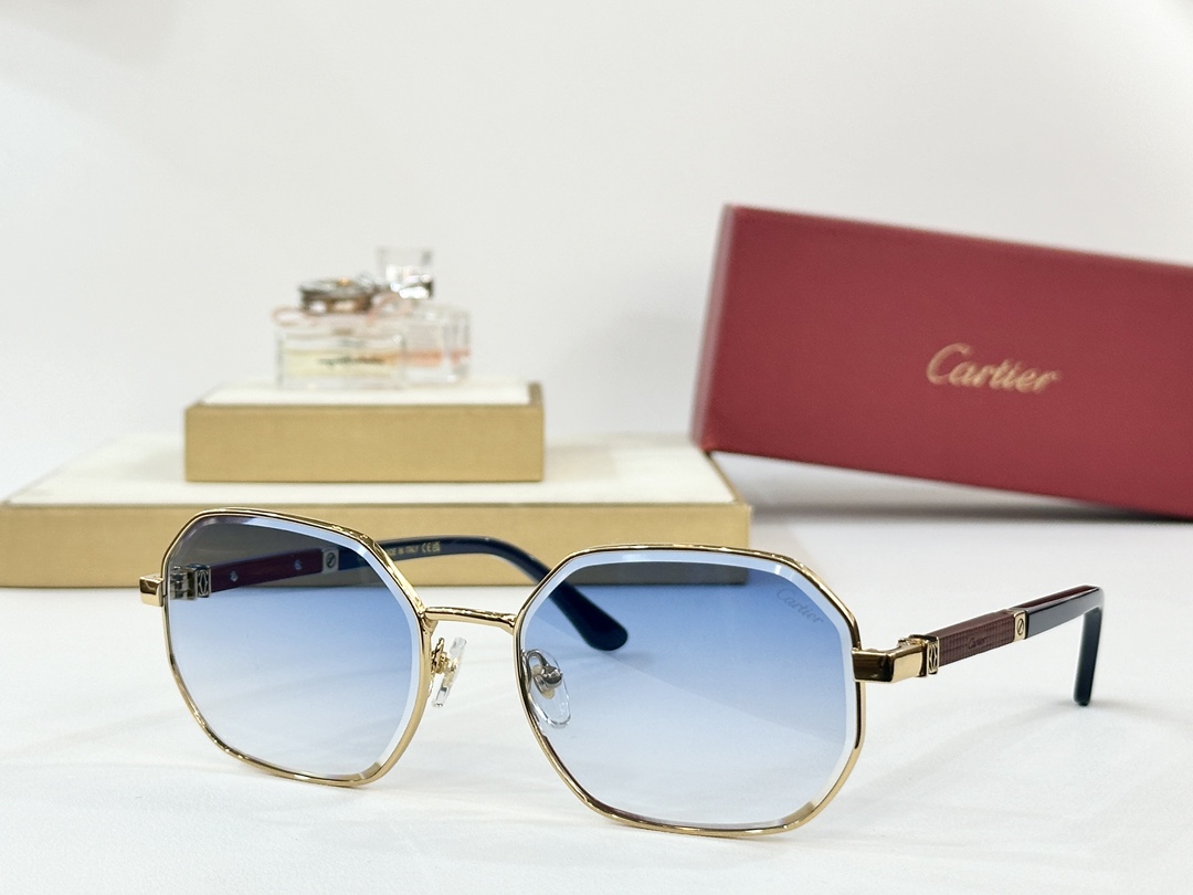  Cartier
MOD：CT0492S
Size：60口19 145
