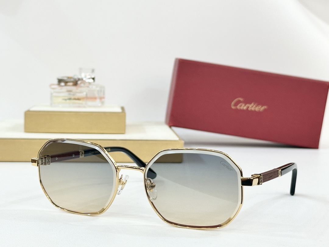  Cartier
MOD：CT0492S
Size：60口19 145
