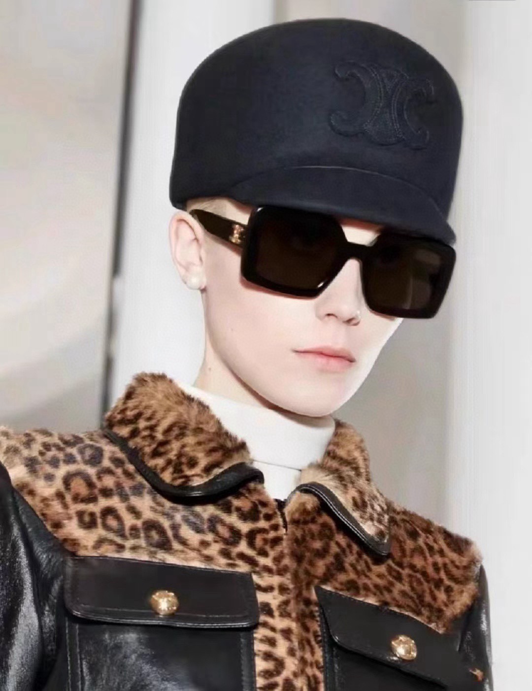 CELINEMODEL：CL40304USize：56口23 140