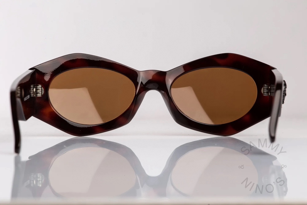  𝙑𝙀𝙍𝙎𝘼𝘾𝙀
MOD VE422/E
Size：51口21 145

