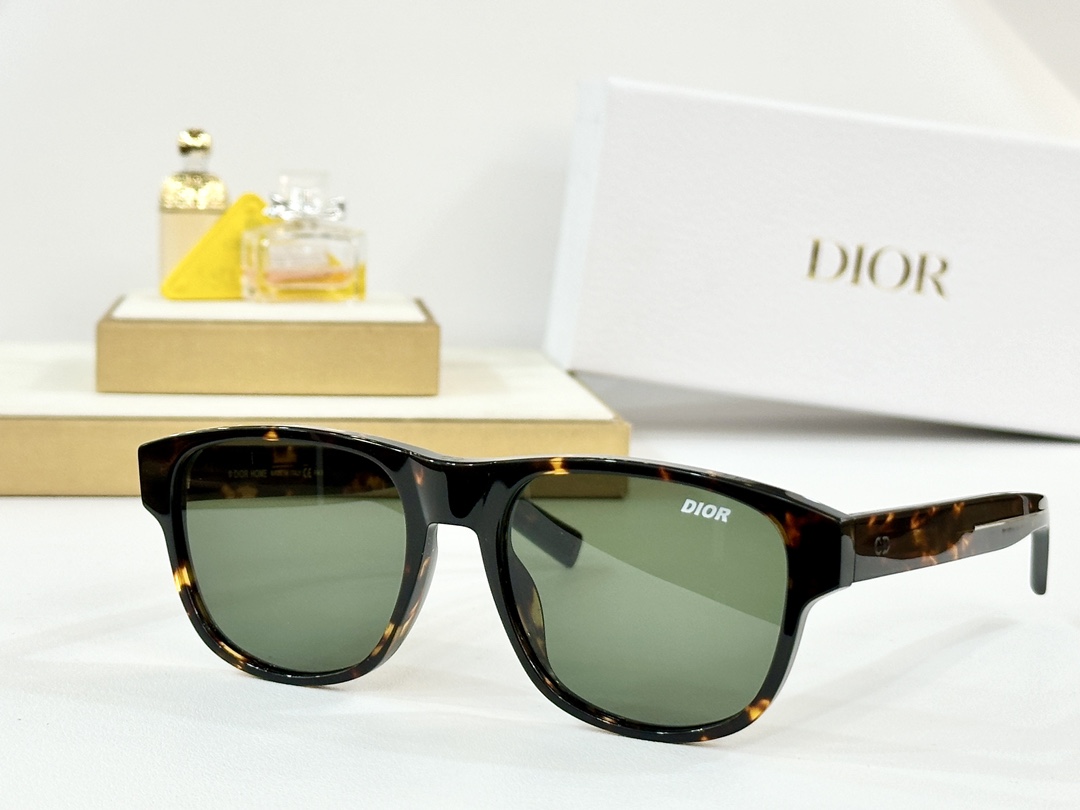  Dior
Mod：DIORFLAG2
Size：54-18-150
