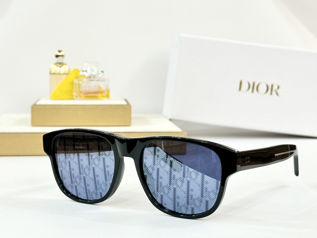  Dior
Mod：DIORFLAG2
Size：54-18-150

