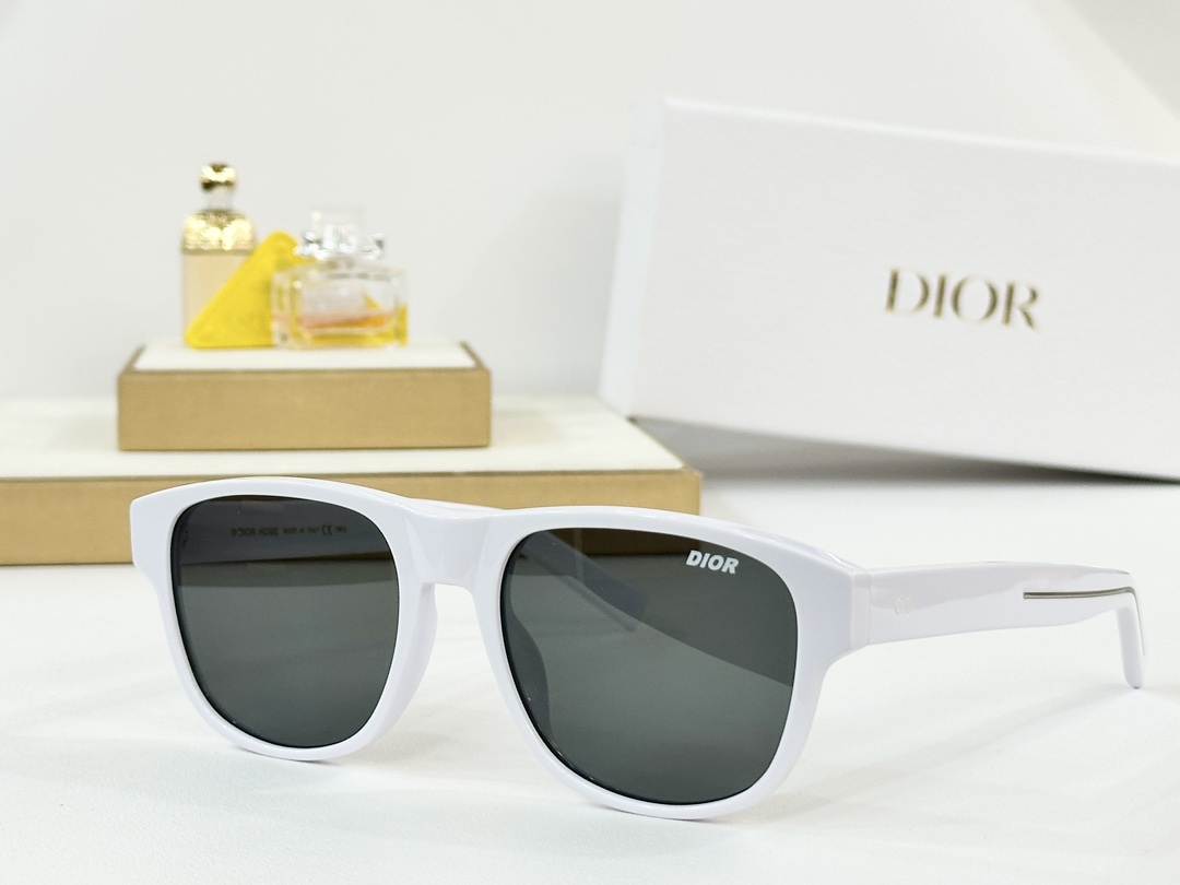  Dior
Mod：DIORFLAG2
Size：54-18-150
