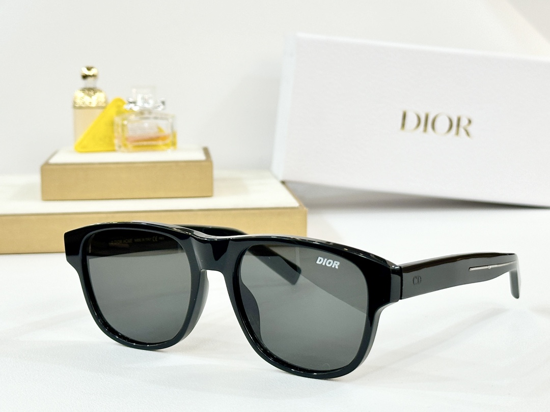  Dior
Mod：DIORFLAG2
Size：54-18-150
