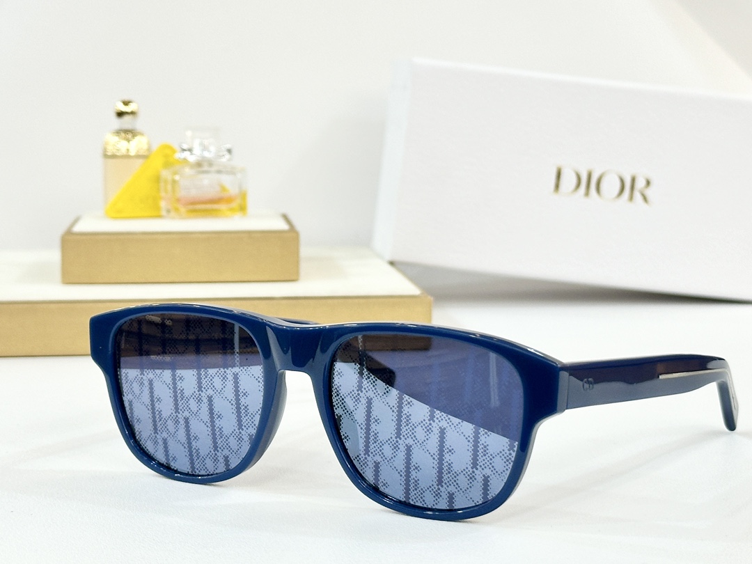  Dior
Mod：DIORFLAG2
Size：54-18-150
