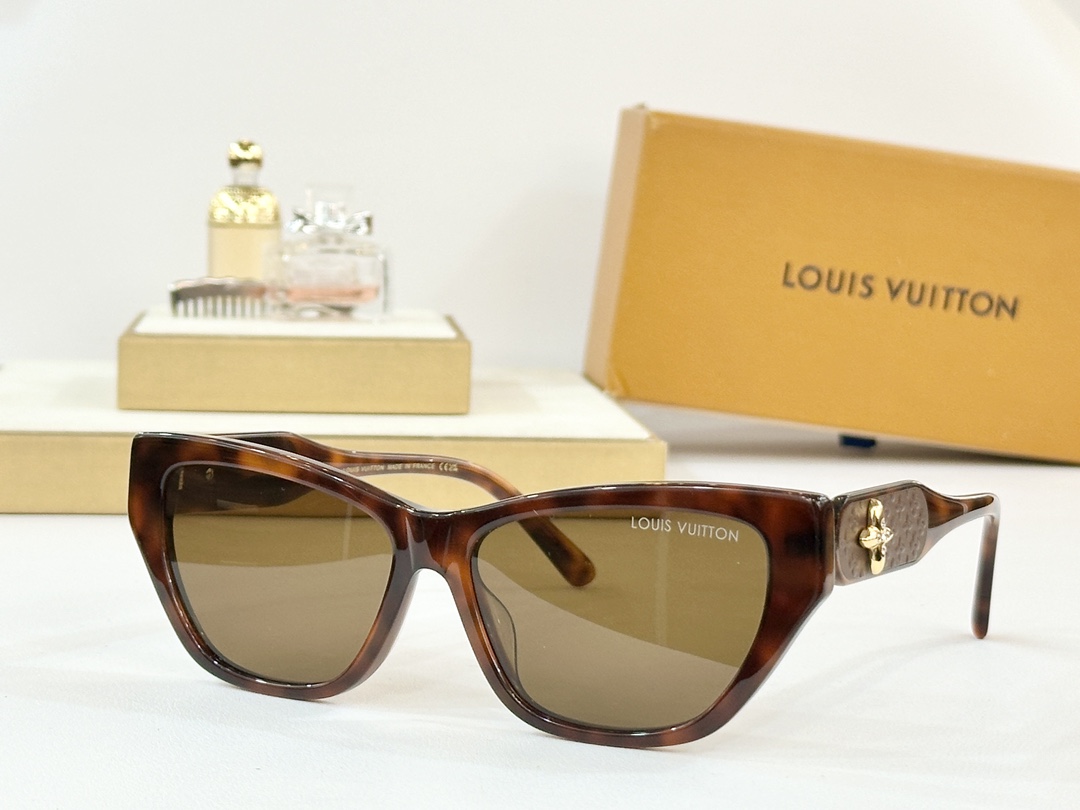 LOUIS VUITTON
MOD：Z2003U
Size：57口15 145
