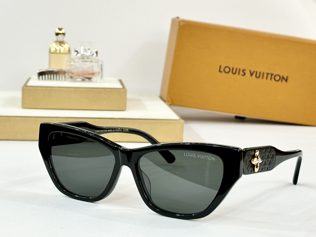  LOUIS VUITTON
MOD：Z2003U
Size：57口15 145
