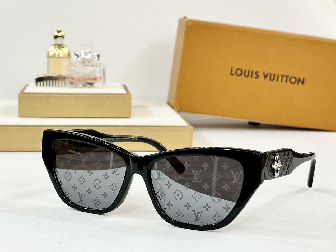  LOUIS VUITTON
MOD：Z2003U
Size：57口15 145
