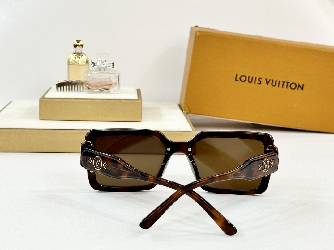  LOUIS VUITTON
MOD：Z2002U
Size：68口10 145
