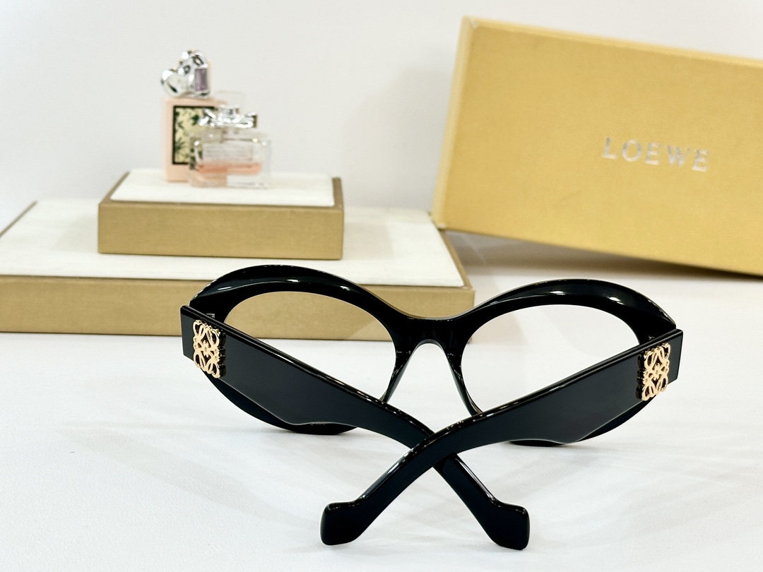 LOEWE
MOD：LW50090I
Size：52口18 140
