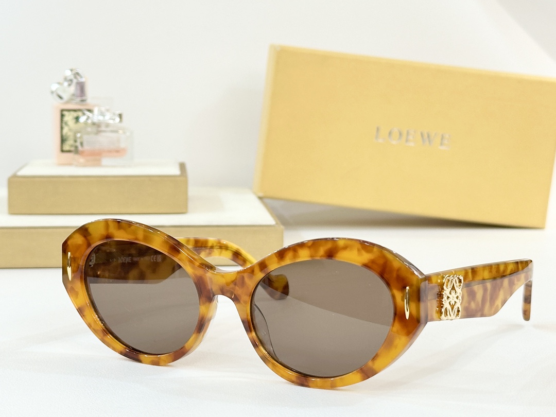 。LOEWE
MOD：LW50090I
Size：52口18 140
