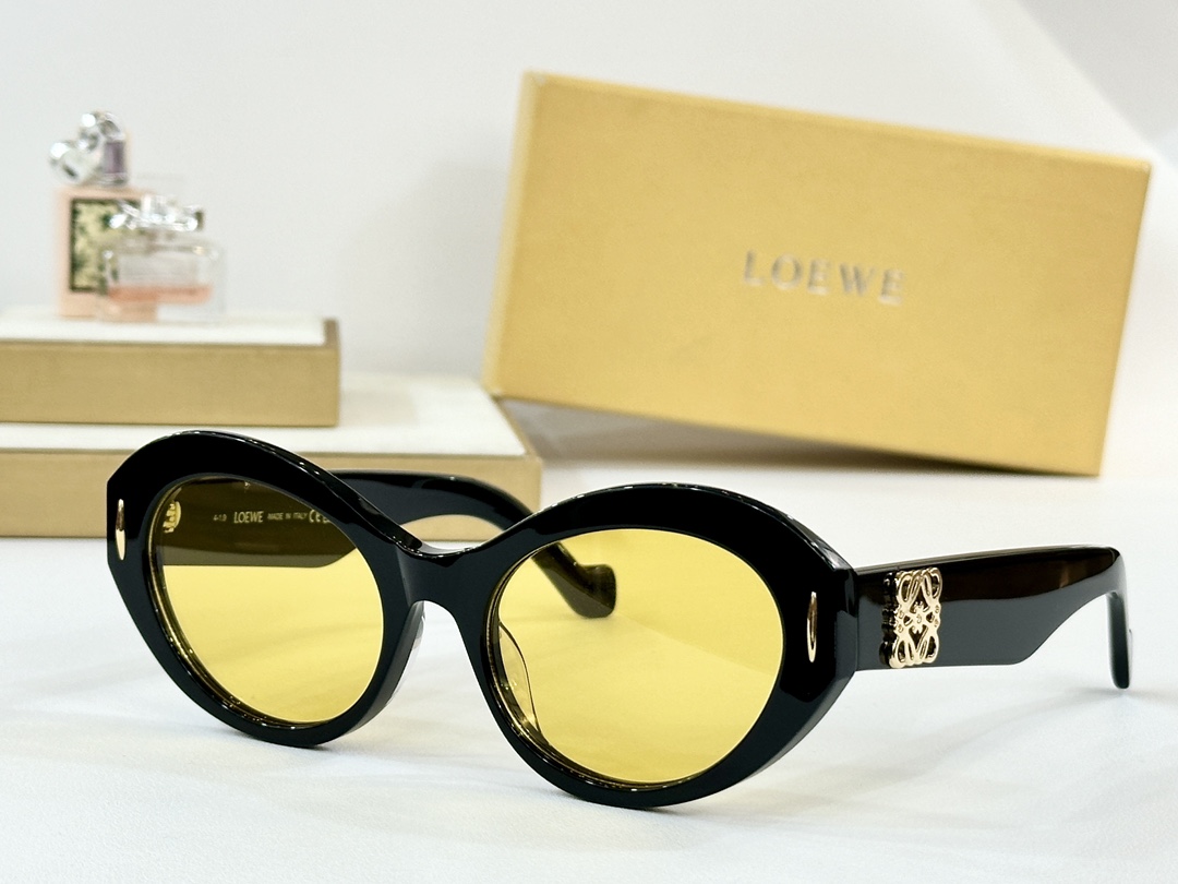。LOEWE
MOD：LW50090I
Size：52口18 140
