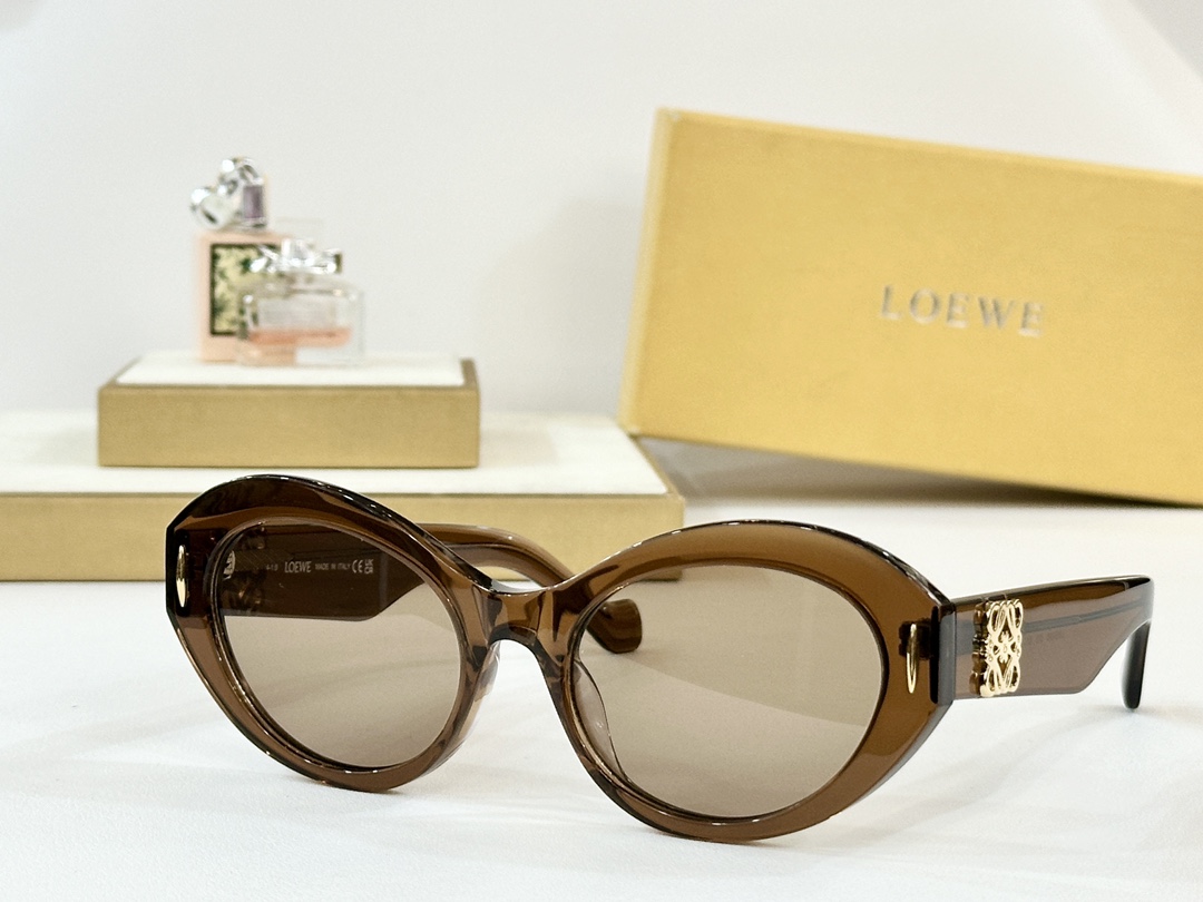 。LOEWE
MOD：LW50090I
Size：52口18 140
