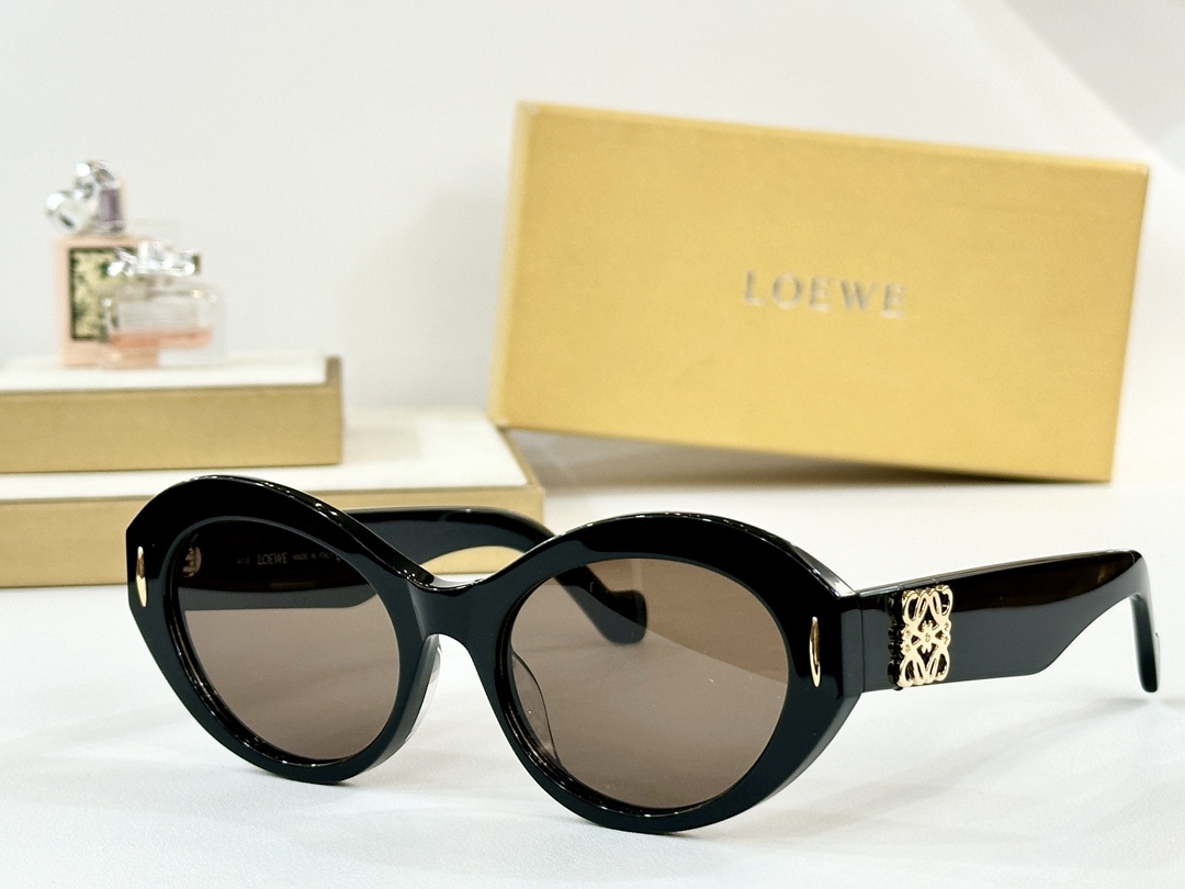。LOEWE
MOD：LW50090I
Size：52口18 140
