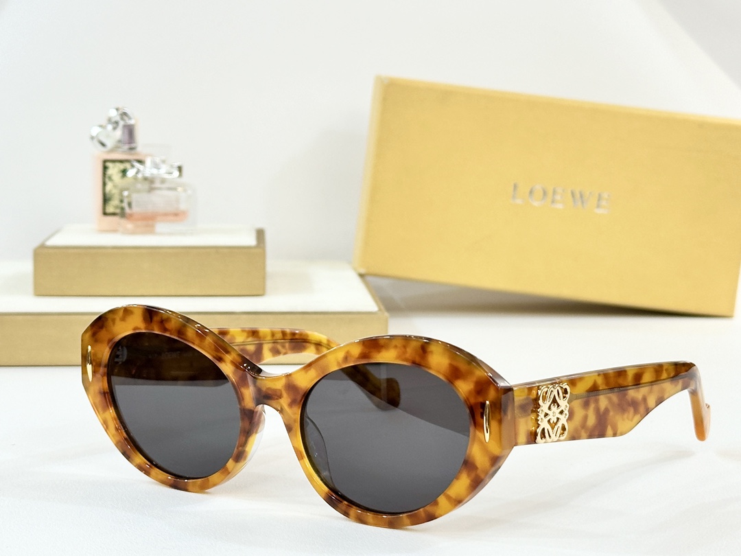 。LOEWE
MOD：LW50090I
Size：52口18 140
