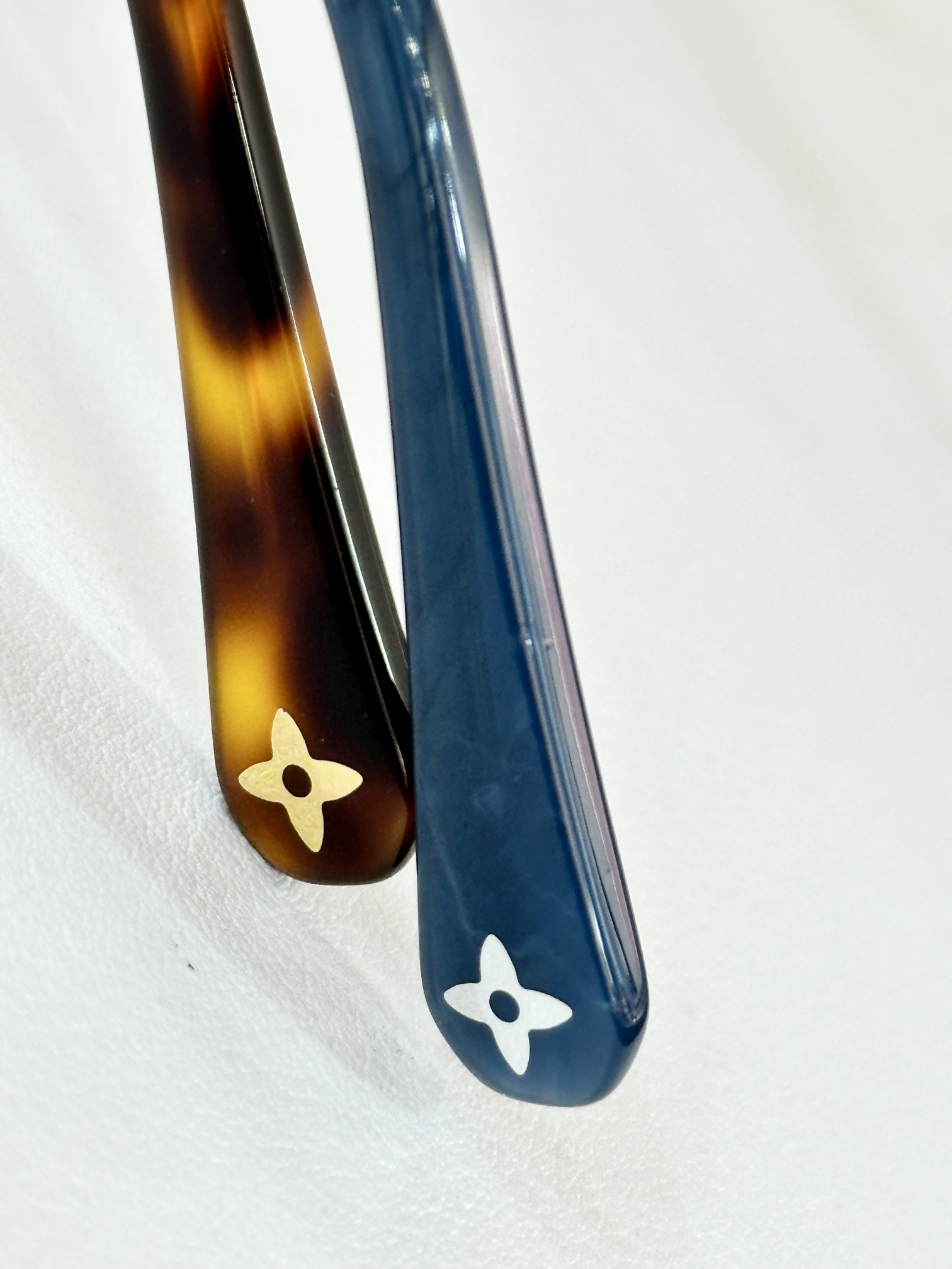  LOUIS VUITTO*
MODEL：Z24601
SIZE：63口17-145
