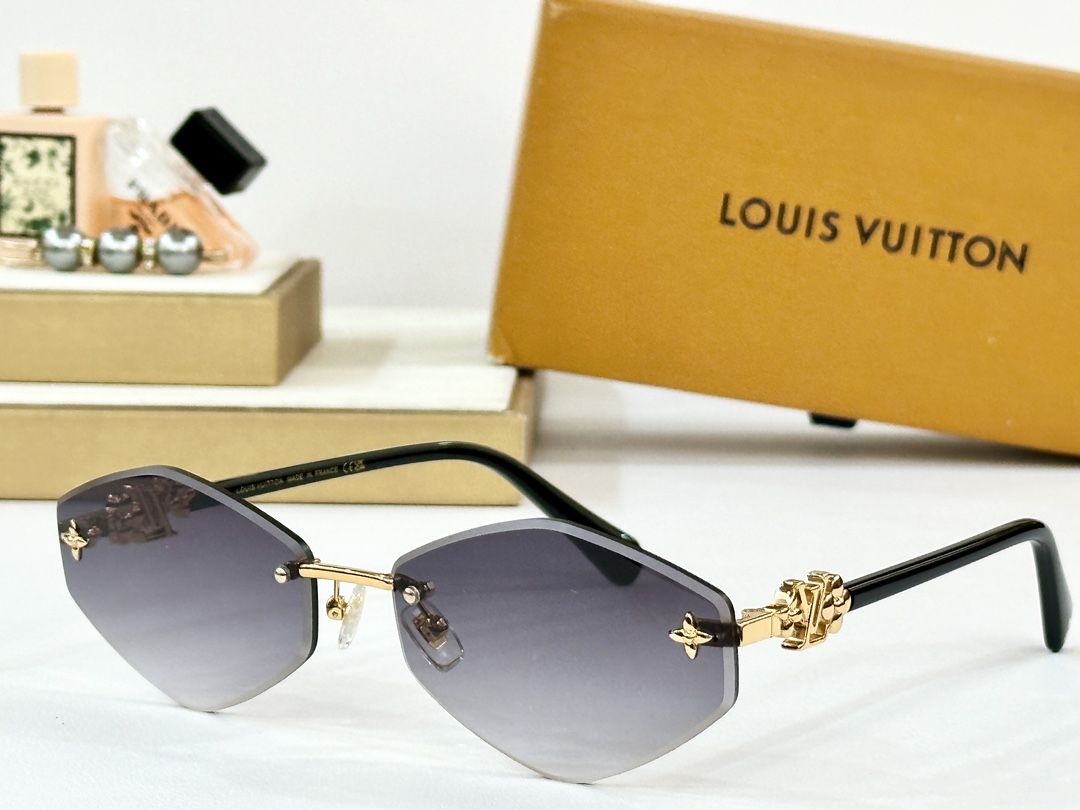  LOUIS VUITTO*
MODEL：Z24601
SIZE：63口17-145
