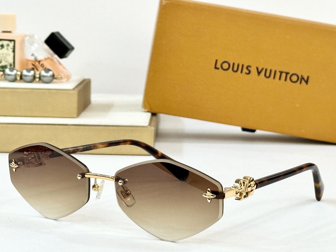  LOUIS VUITTO*
MODEL：Z24601
SIZE：63口17-145
