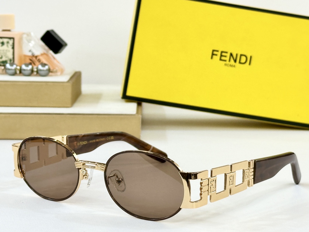  FENDI
MOD：SL 7076
Size：55口20 145
