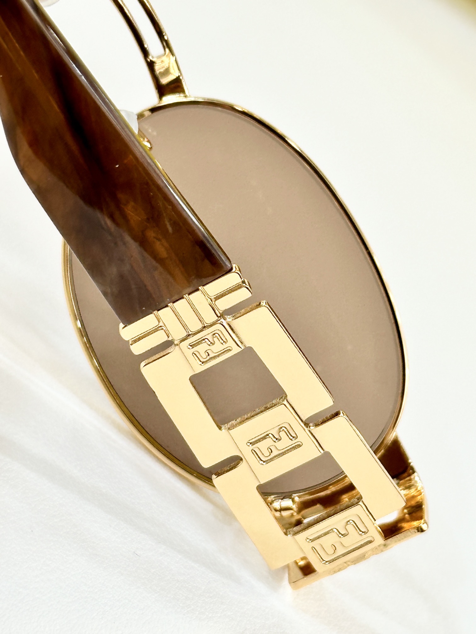  FENDI
MOD：SL 7076
Size：55口20 145
