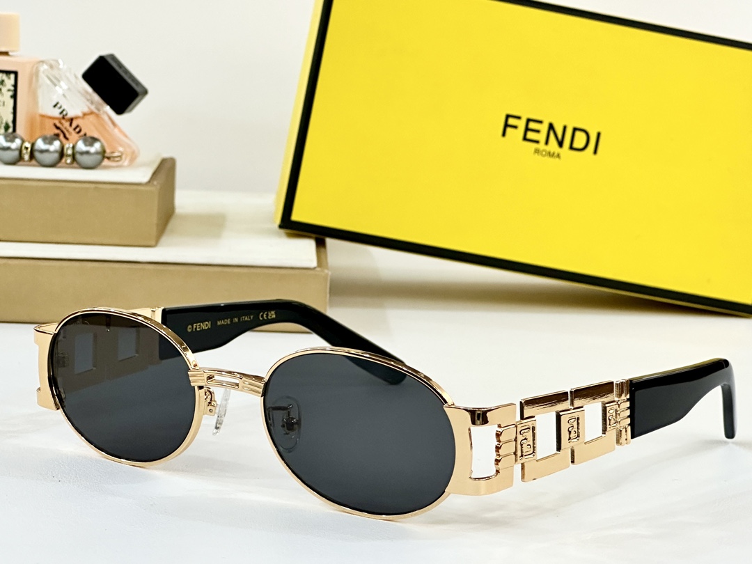  FENDI
MOD：SL 7076
Size：55口20 145

