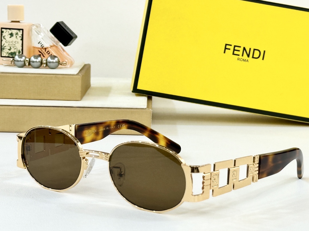  FENDI
MOD：SL 7076
Size：55口20 145
