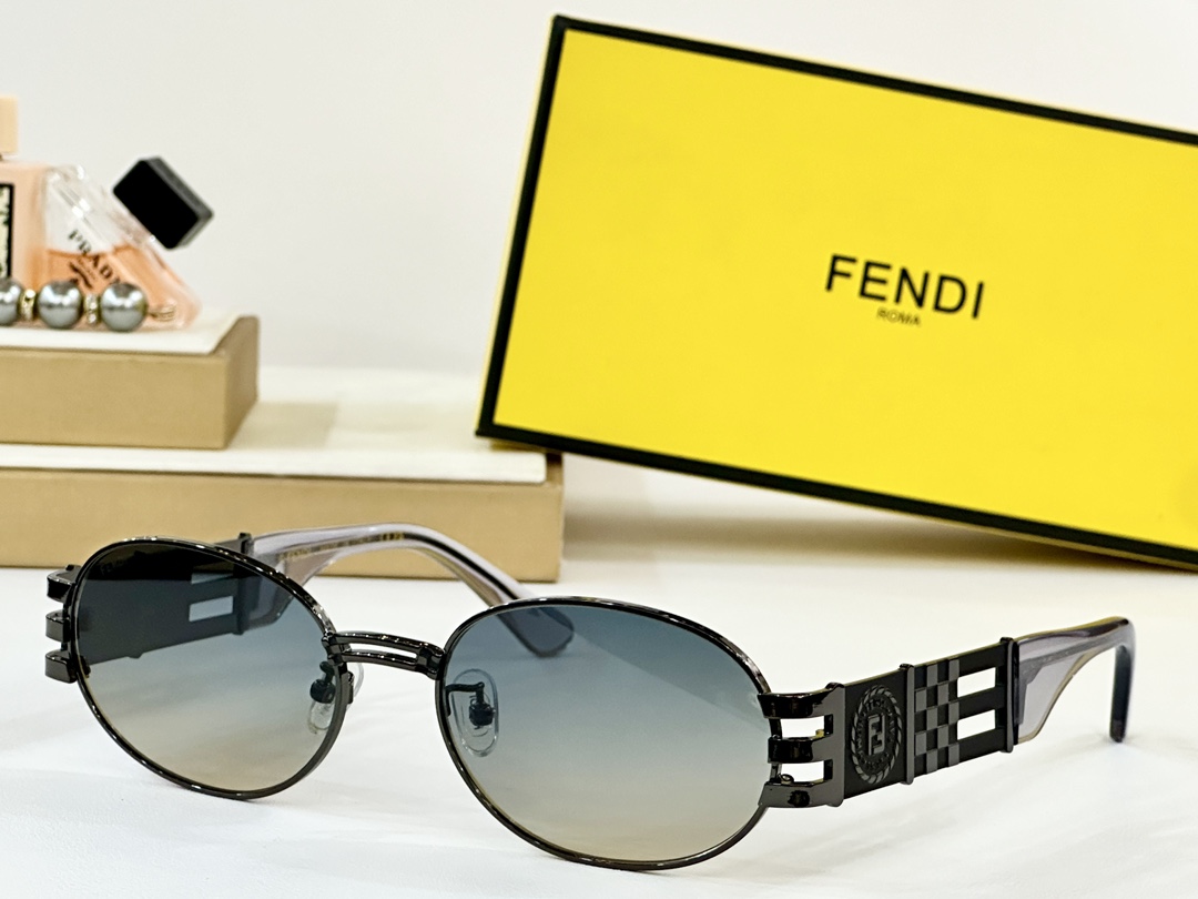  FENDI
MOD：SL 7078
Size：55口19 145
