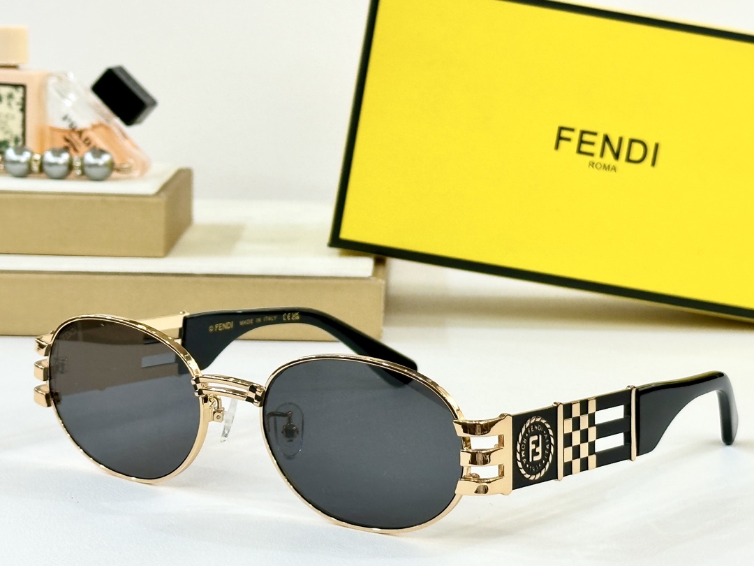 FENDI
MOD：SL 7078
Size：55口19 145
