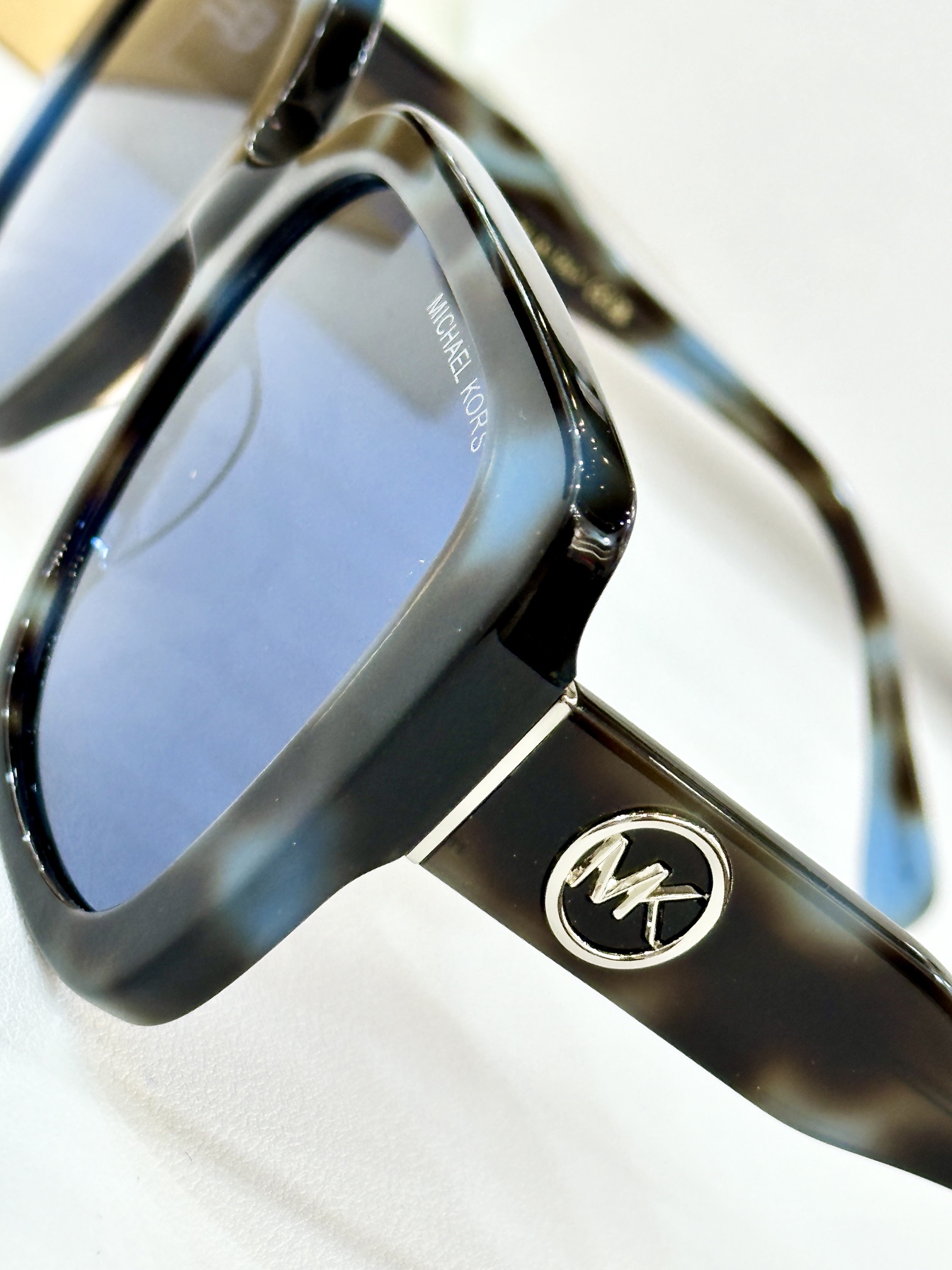 MICHAEL KOR*
MOD：MK2183U
Size：56口18 140
