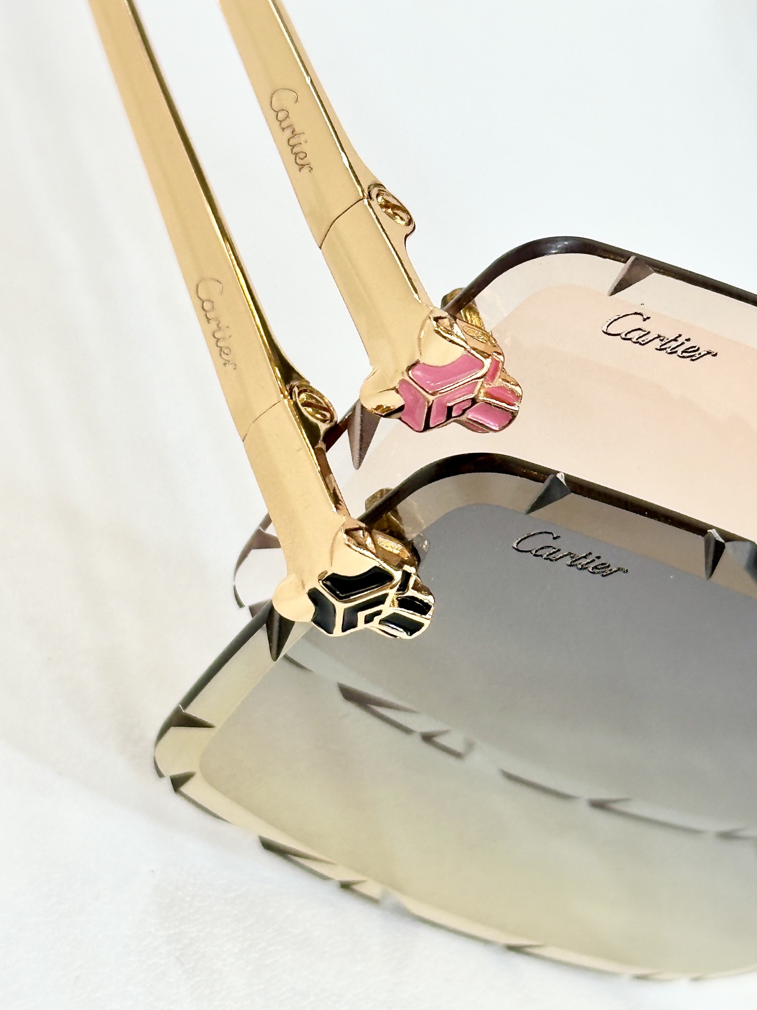  Cartier
MOD：CT0522S
Size：57口20 140
