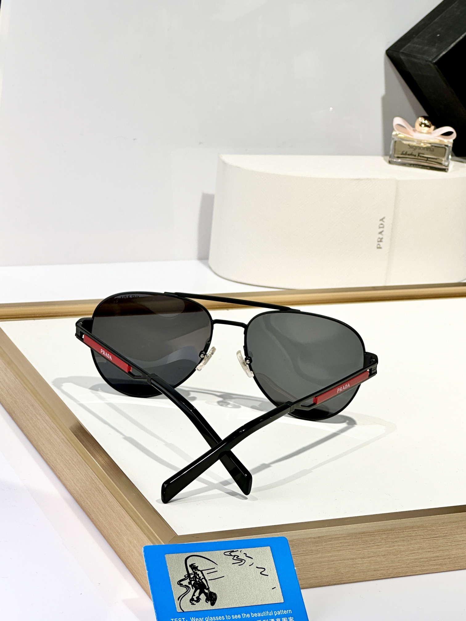  PRADA
MOD：OPS51ZSQ
Size：57口17-145
