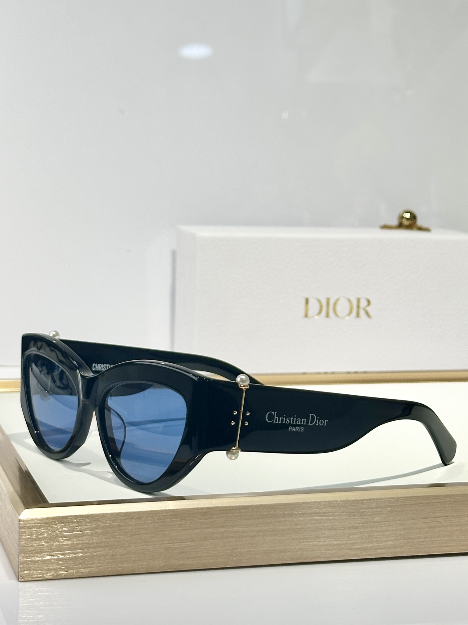  DIOR
Diortribales B1F
Size：56口19 135
