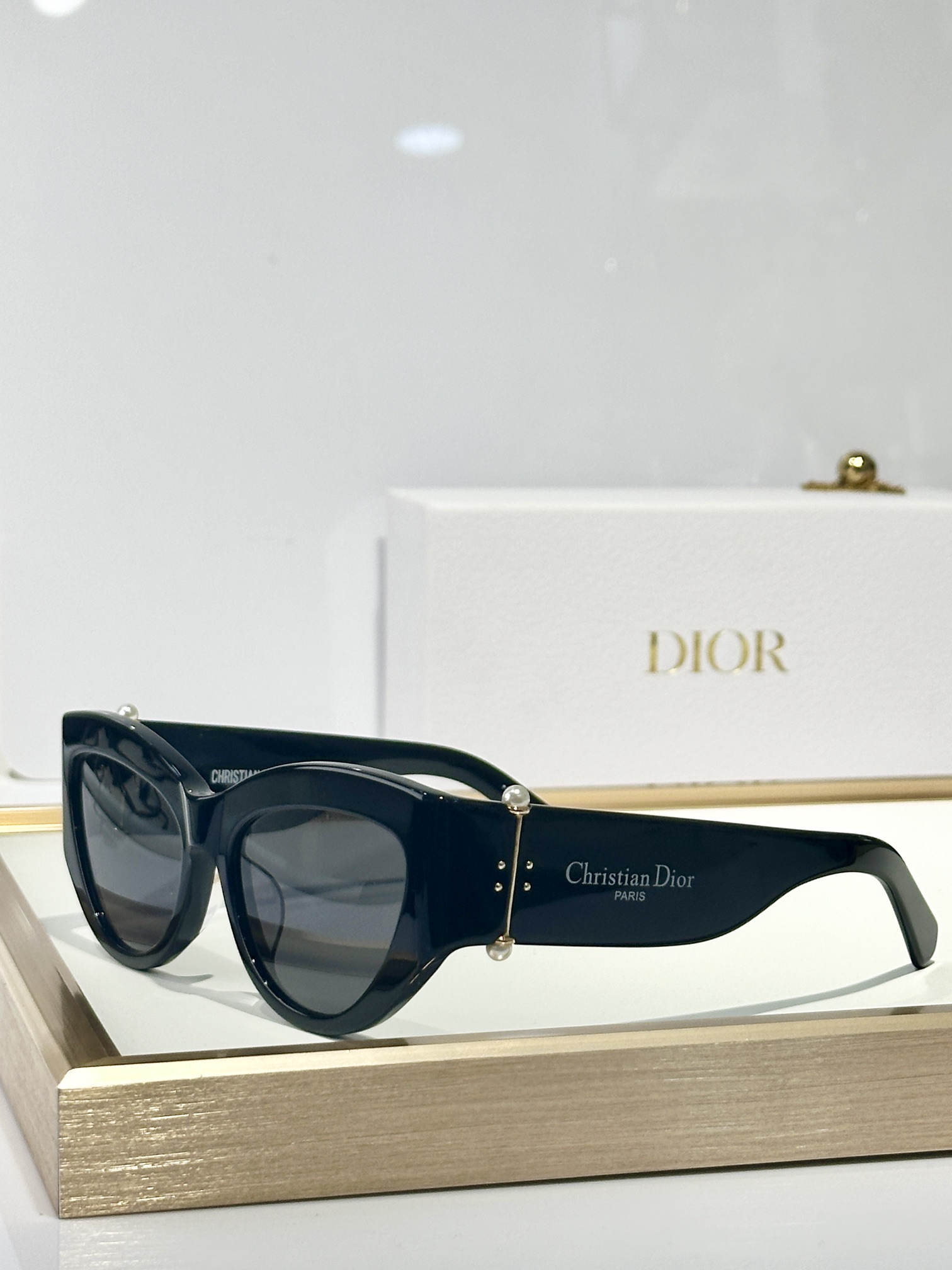  DIOR
Diortribales B1F
Size：56口19 135
