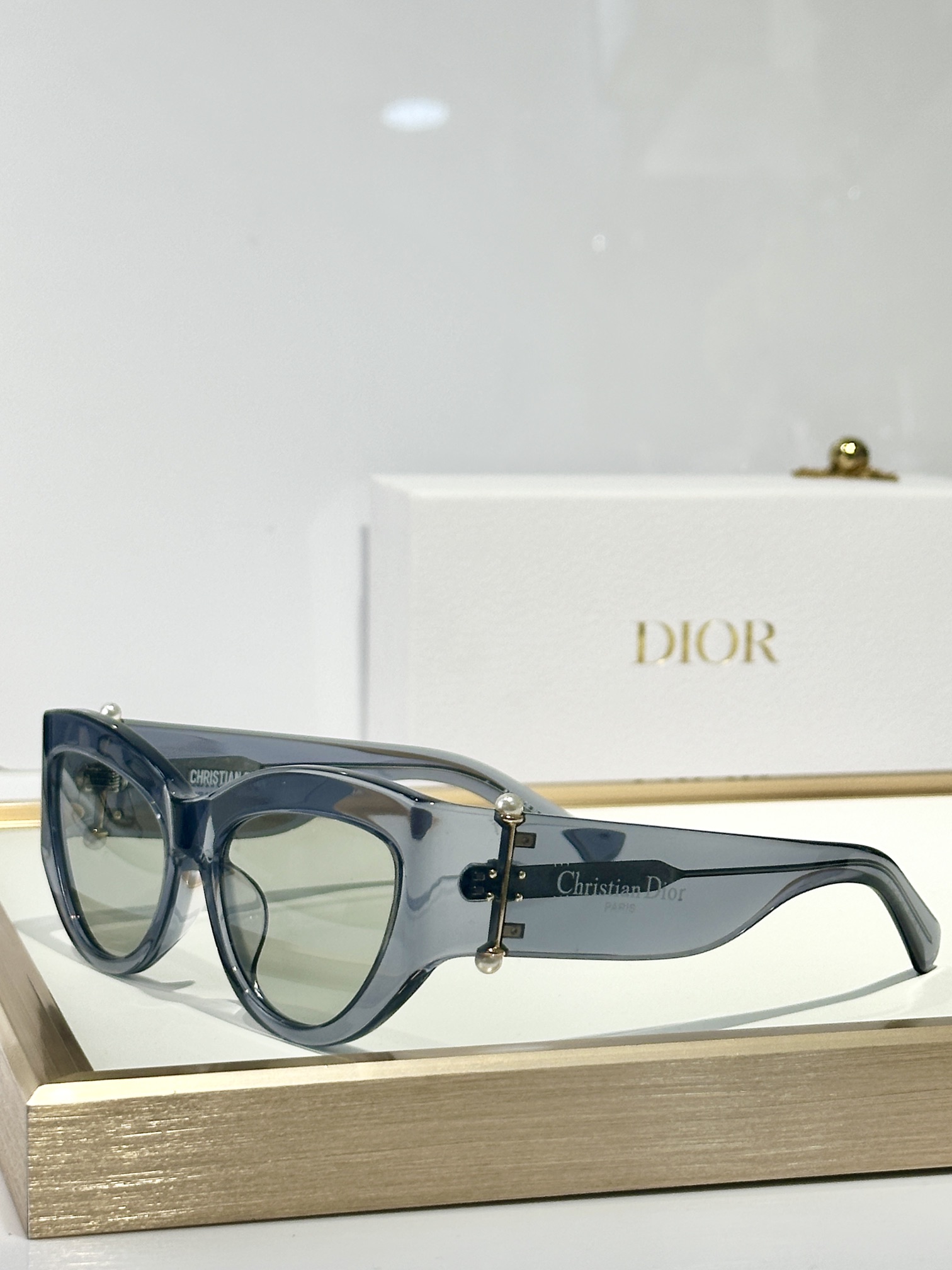  DIOR
Diortribales B1F
Size：56口19 135
