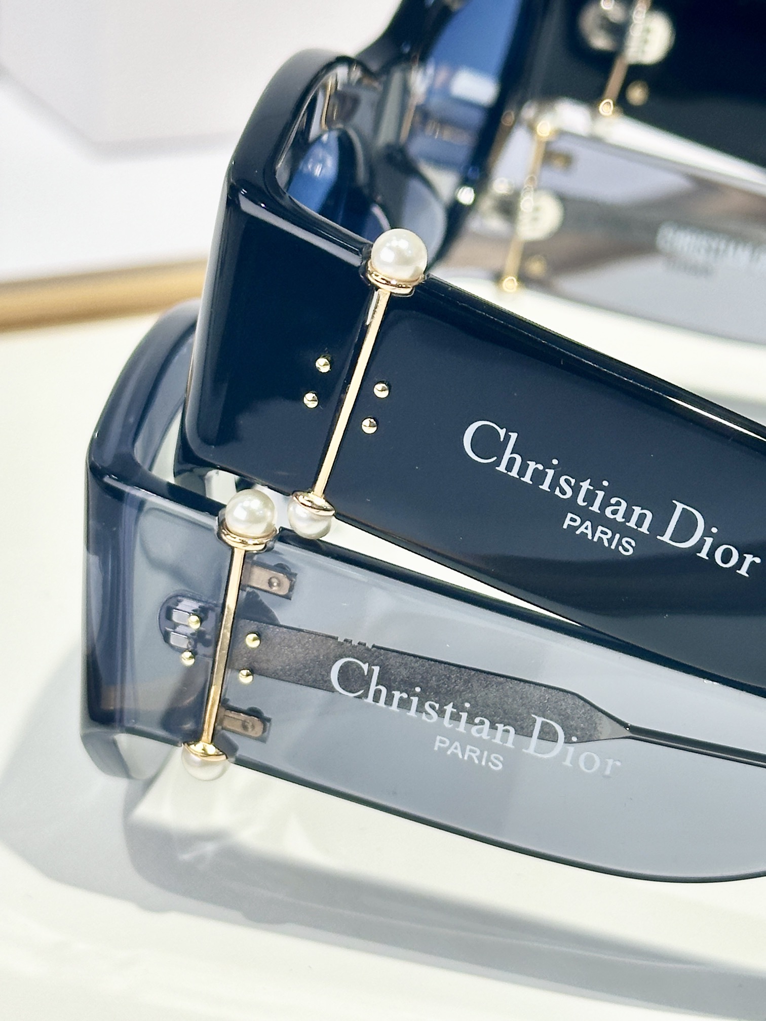  DIOR
Diortribales B1F
Size：56口19 135

