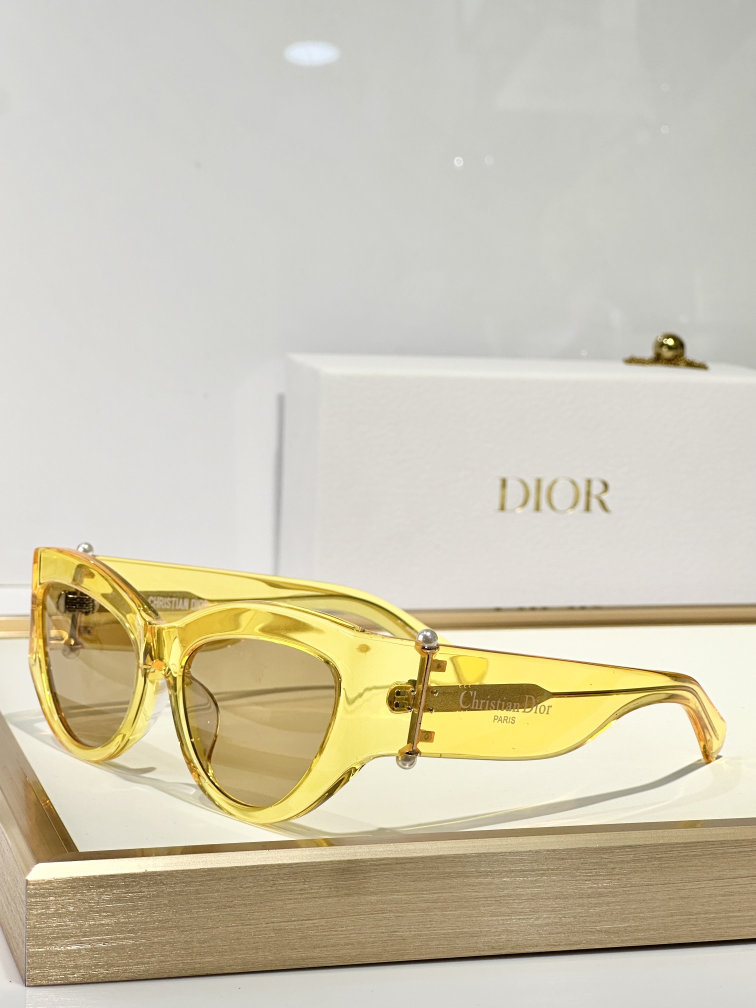  DIOR
Diortribales B1F
Size：56口19 135
