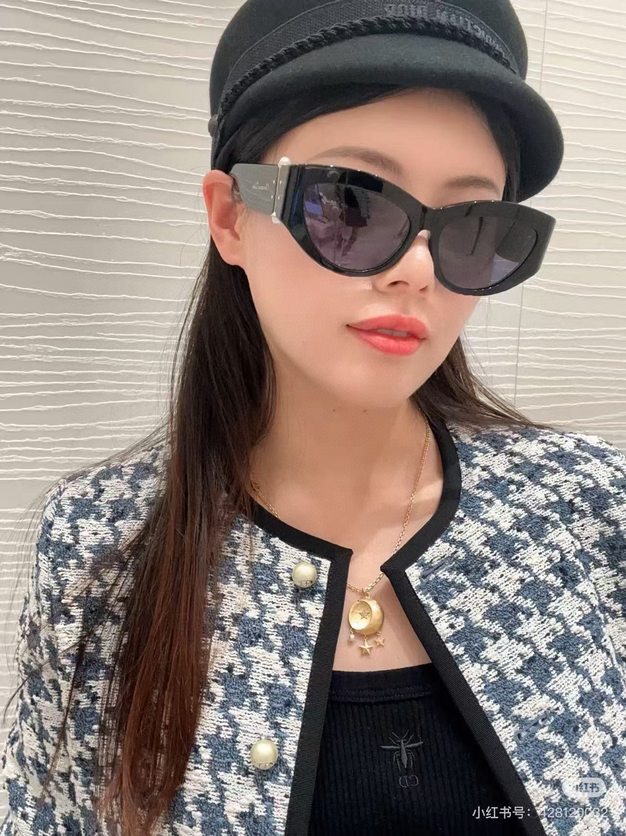  DIOR
Diortribales B1F
Size：56口19 135
