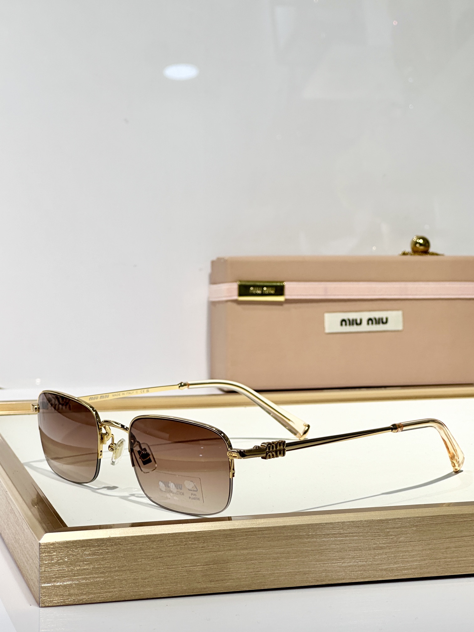  MIU M*
MODELMUA52WV
SIZE：55口22-140
