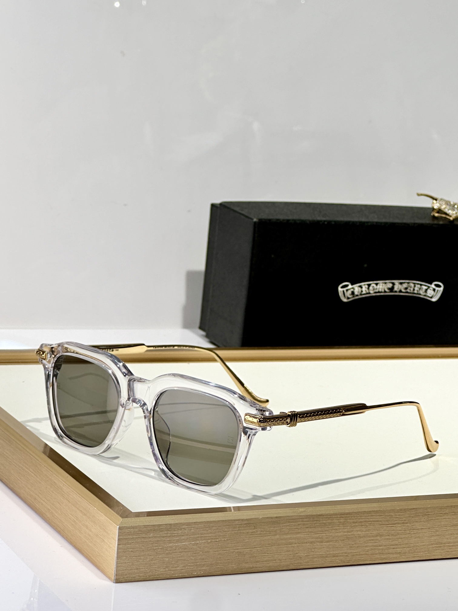  𝘾𝙃𝙍𝙊𝙈𝙀 𝙃𝙀𝘼𝙍𝙏𝙎
MODELCRYS-GP
SIZE 49口20-137
