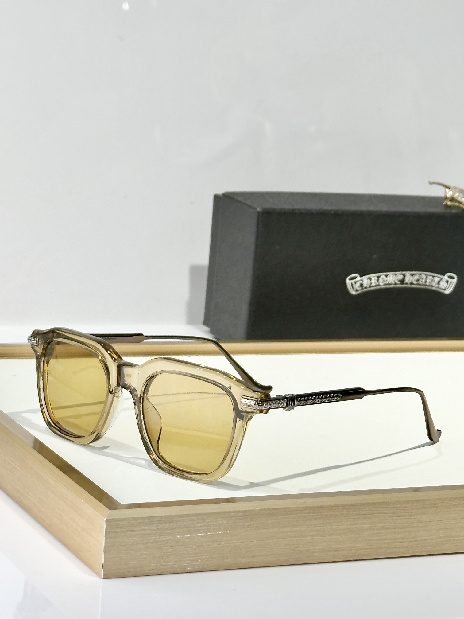  𝘾𝙃𝙍𝙊𝙈𝙀 𝙃𝙀𝘼𝙍𝙏𝙎
MODELCRYS-GP
SIZE 49口20-137
